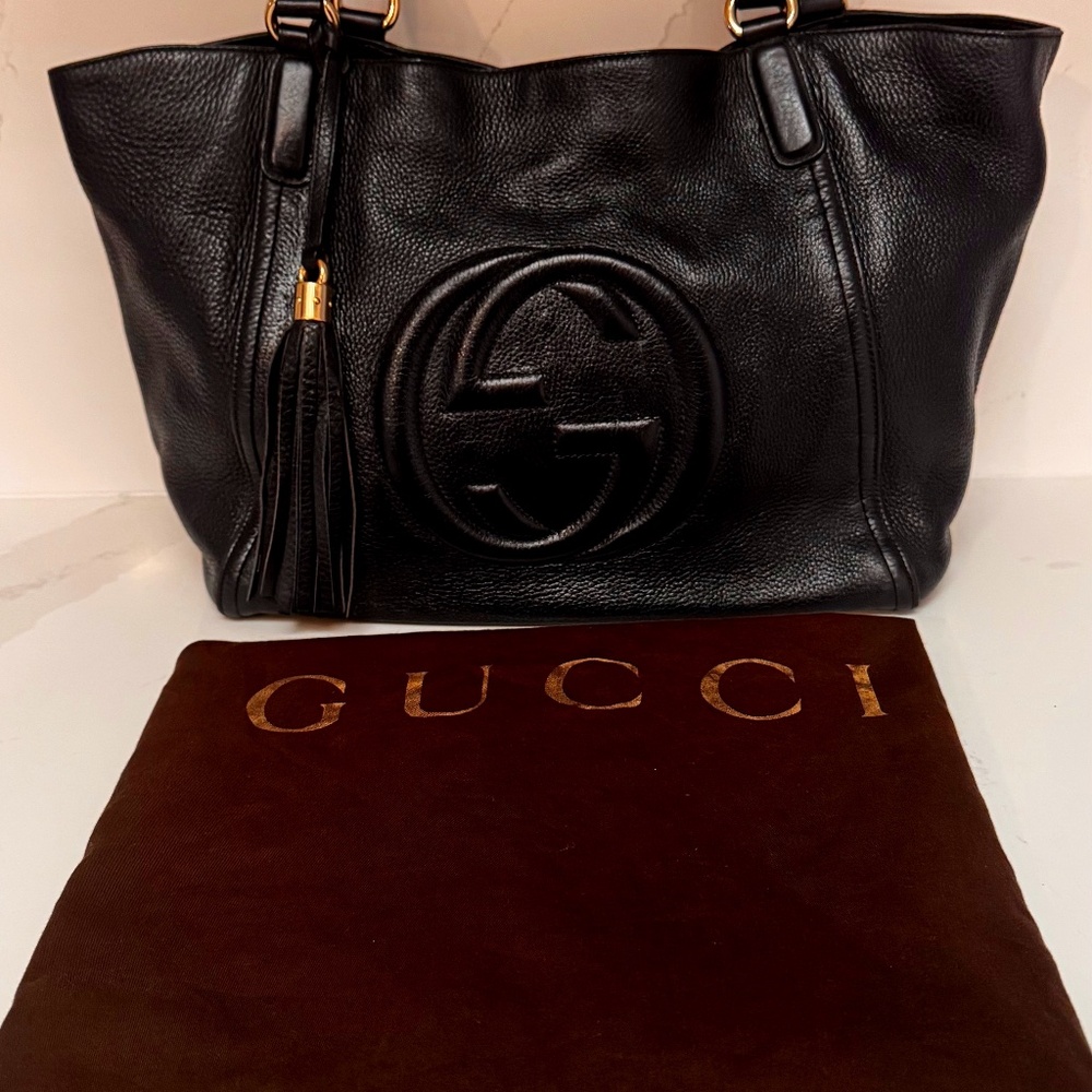 GUCCI Soho Shoulder Bag – Navy Blue Leather, Silver Hardware, Pre-Owned